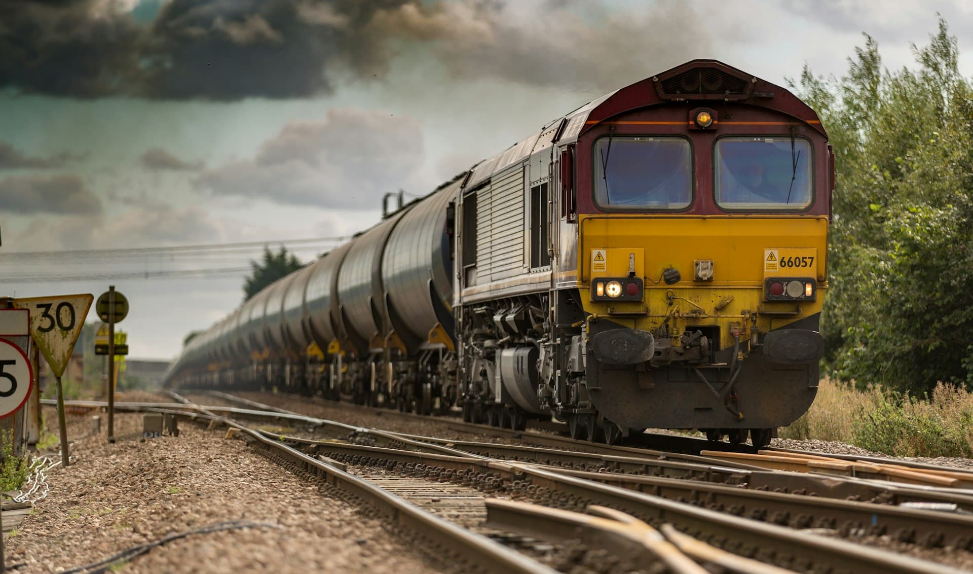 Big Data Analytics on Cloud: Where the Cost Curve Actually Bends